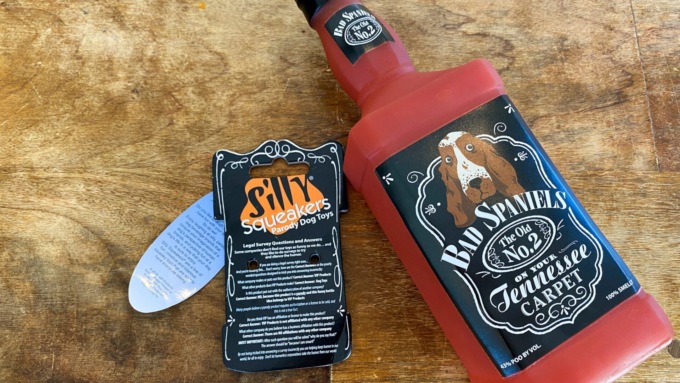Il Jack Daniels per cani finisce in tribunale