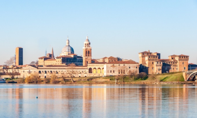 La (bellissima) città italiana che ti dà 150 euro se ti ci trasferisci