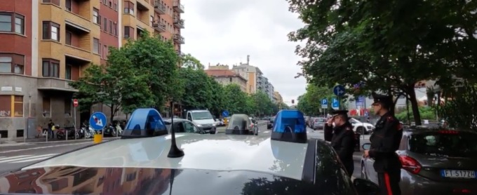 Tentato stupro a Milano: l’aggressore scambiato per un gambiano è un turista americano