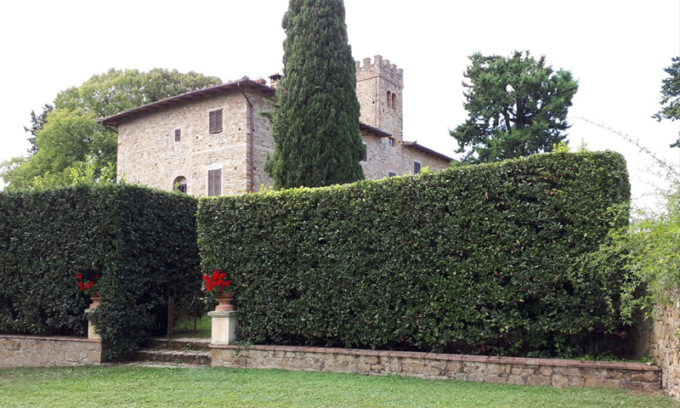 Operaio muore al lavoro in un antico castello sui colli fiorentini