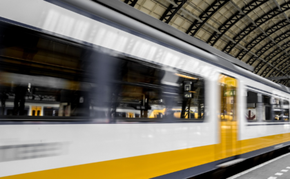 In Francia niente più aereo se si può fare la stessa tratta in treno. Le linee che sarebbero a rischio in Italia