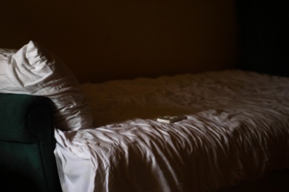 Anziana morta da 5 anni: il figlio teneva le ossa sul letto e continuava a intascare la pensione