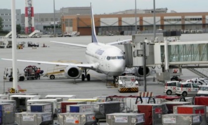 Carburante aerei in calo in Italia: limitazioni negli aeroporti di Milano Linate, Venezia, Bologna e Treviso