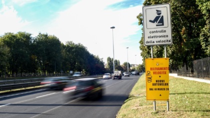 Nel 2023 un miliardo e mezzo di euro di multe. E Fleximan diventa un eroe popolare