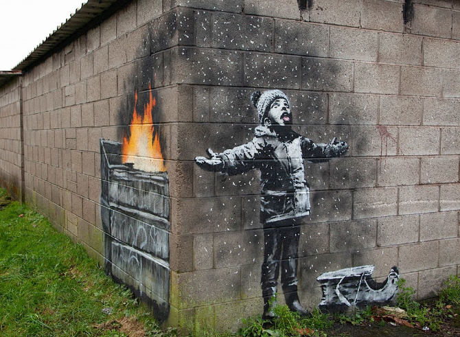 Tre murales di Banksy (mai visti in Italia) esposti alla Villa Reale di Monza
