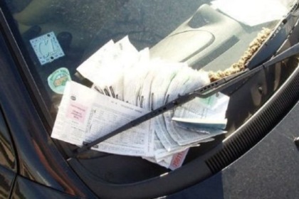 Prende l’auto della ex moglie e le fa arrivare migliaia di euro di multe