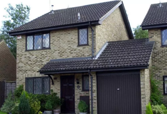 Vivono nella “vera” casa di Harry Potter con l’incubo della folla di fan davanti alla porta