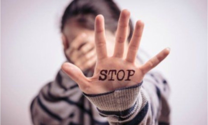 La pagina social che raccoglie testimonianze di studentesse vittime di molestie sessuali