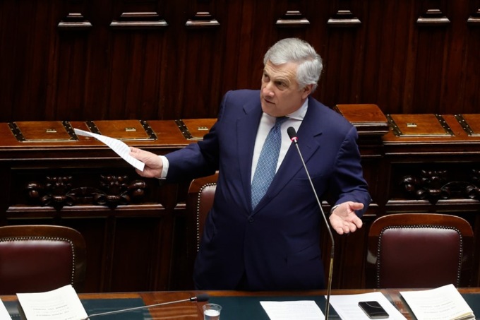 Prezzemolino in Tv, Tajani mette in fila tutti è il ministro più citato