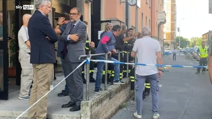 Maxi incendio nella notte in una Rsa di Milano, il bilancio è tragico: 6 morti e 81 feriti