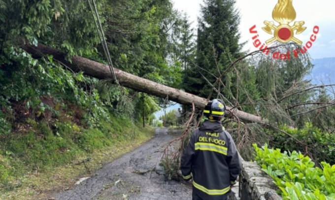 Temporali e forte vento si abbattono sulla Lombardia: grossi danni tra Como, Varese, Lecco e Brescia