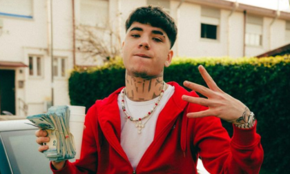 Ferito un ragazzo nella sparatoria tra bande rivali di rapper a Milano: cosa c'entra Shiva