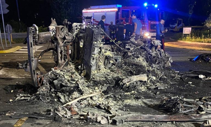 Suv si ribalta e prende fuoco, muore un 22enne: il sospetto di una gara