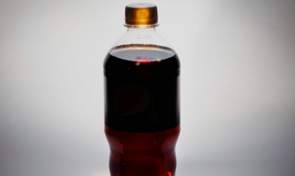 L’aspartame è cancerogeno, confermata la correlazione: qual è la soglia di sicurezza e dove si trova
