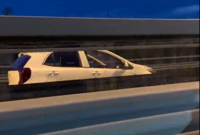 A tutta velocità in contromano in Autostrada, il video