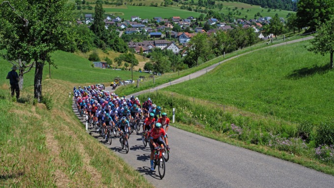 Estate in… gara: ciclisti pronti con bici da strada oppure mountain bike