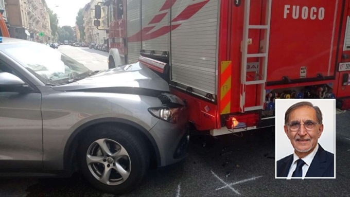 Incidente a Milano tra l’auto della scorta di La Russa e un camion dei pompieri