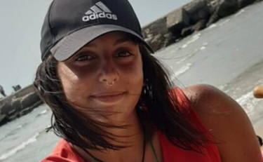 A 19 anni (e al suo primo giorno di lavoro su una spiaggia libera) una bagnina ha salvato 5 persone
