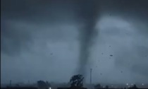 Il maltempo devasta la Lombardia: il video del tornado vicino a Milano