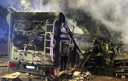 Esplode camper in campeggio, muore bambino di 10 anni