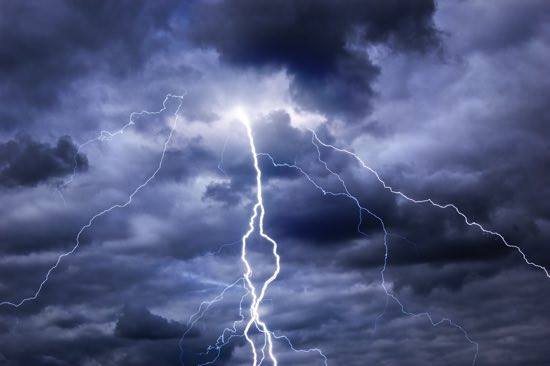 Dove arrivano i temporali nelle prossime ore: previsioni meteo Lombardia