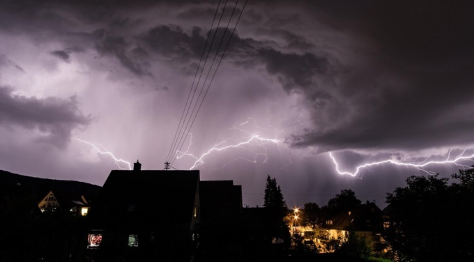 Dove e quando arrivano temporali e grandine: previsioni meteo Lombardia