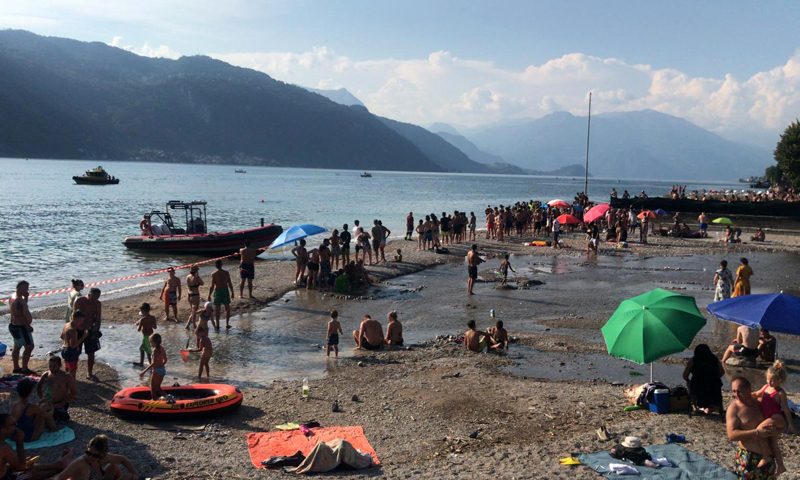 Bambina di 10 anni annega nel lago a Lecco: ritrovato il corpo senza vita