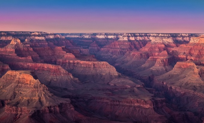Tredicenne precipita per 30 metri nel Grand Canyon: vivo per miracolo