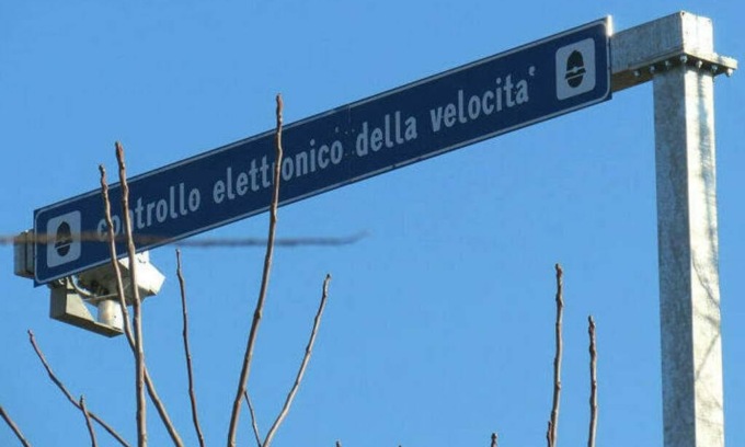 In Veneto è guerra agli autovelox, esplosivo e spari contro i rilevatori di  multe