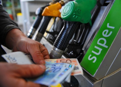 Gasolio a 2,6 euro al litro. Terzo maggior rialzo di sempre: quanto è aumentato in una settimana