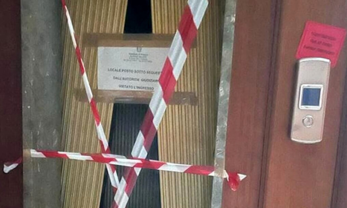 Due cugini ammazzano un 32enne: la Polizia li trova bloccati all’interno di un ascensore insieme al cadavere