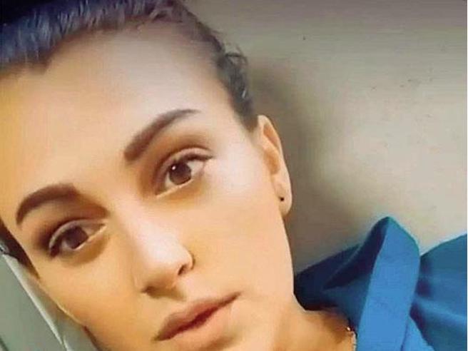 Trovata impiccata a 25 anni in un casolare. Per gli investigatori è omicidio: fermati il fidanzato e un amico