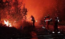 Fiamme e paura, notte da inferno a Cefalù: evacuati 700 turisti, un morto