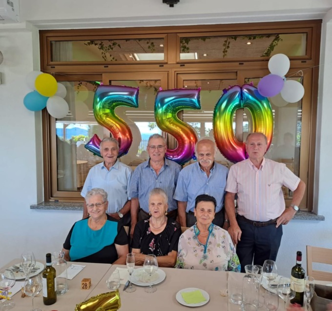 I fratelli che festeggiano insieme 550 anni