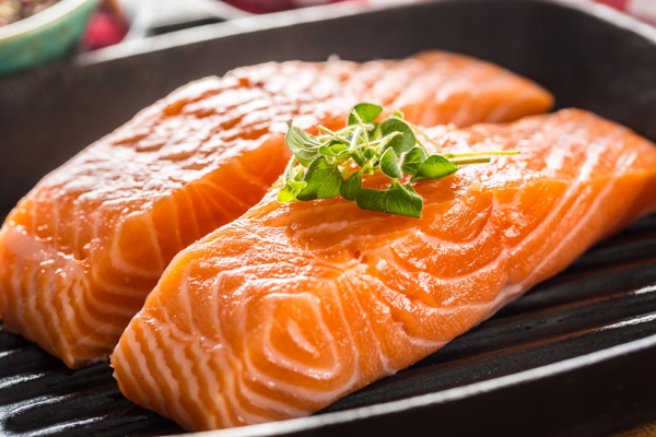 Nei supermercati italiani è in arrivo il salmone vegano fatto con una stampante 3D