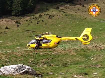 Precipita in un burrone e tenta di chiamare i soccorsi ma non c’è campo: trovata morta ore dopo