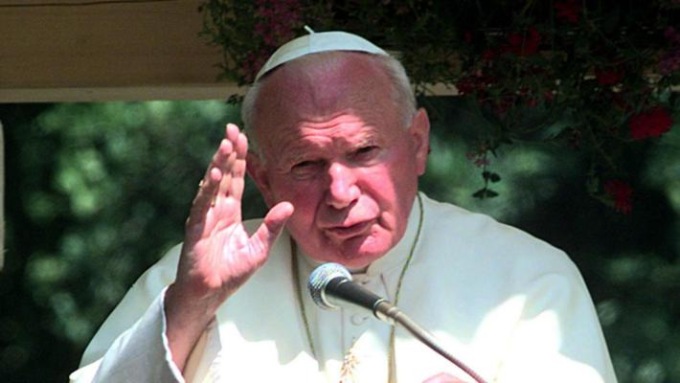 Oggi, 22 ottobre, si celebra Papa Giovanni Paolo II: Karol Wojtyła, uno dei pontefici più amati