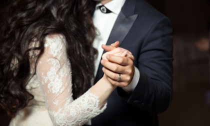 Gli invitati al matrimonio devastano il resort: agli sposi tocca pagare 15mila euro di danni