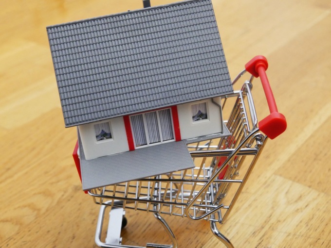 Per comprare casa quante annualità di stipendio servono?