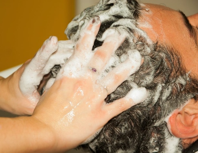 Shampoo, balsamo e bagnoschiuma contenenti sostanza tossica: i prodotti richiamati dal mercato