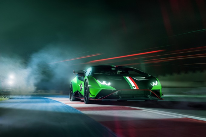 Presentata la nuova Lamborghini Huracan STO SC 10° Anniversario