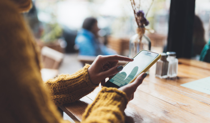 L’Invisibile costo ambientale del cambio continuo degli smartphone e il valore dei dispositivi ricondizionati