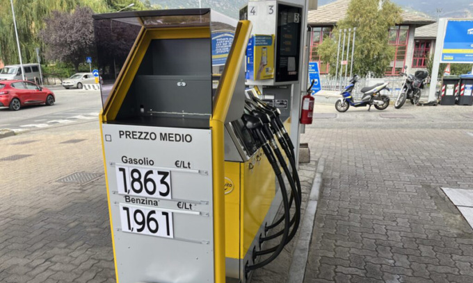 Una volta che qualcosa funzionava…  Decreto benzina bocciato dal Tar: “Stop all’obbligo di esporre il prezzo medio”