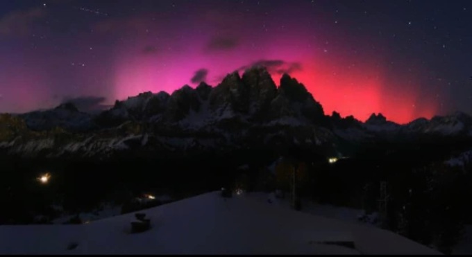Aurora boreale italia dolomiti