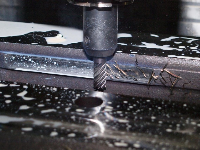 L’efficienza delle macchine utensili nell’industria moderna e l’importanza di una regolare manutenzione