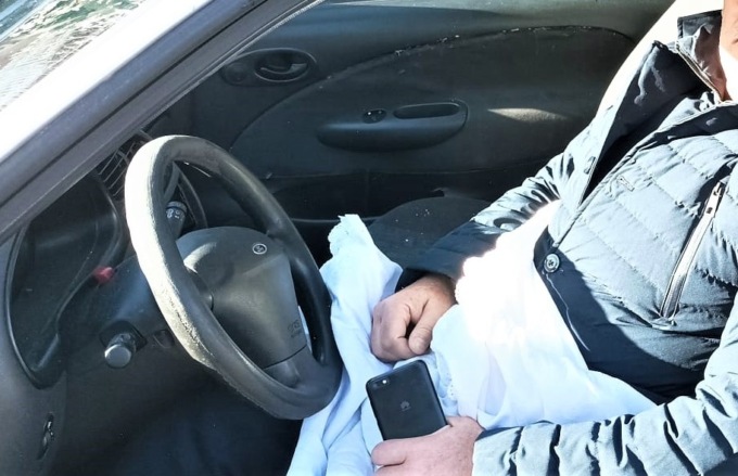 Torna dal lavoro e trova la casa occupata. “Da 5 giorni dormo in macchina e altri usano le mie cose”