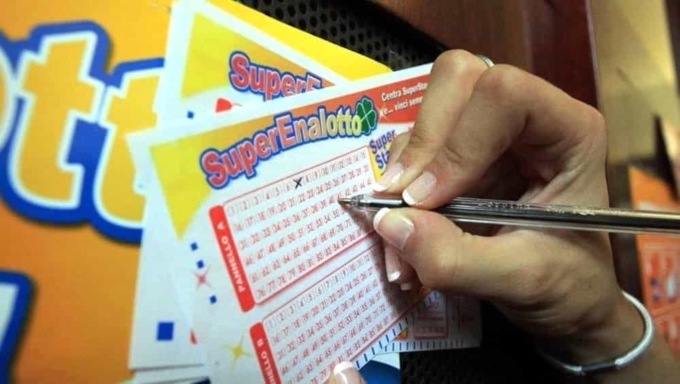 Superenalotto, centrato jackpot da 85 milioni di euro. “Pensavo fosse uno scherzo”