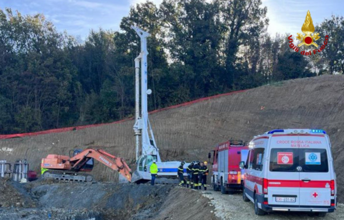 Operaio morto dopo una caduta da 6 metri. Agricoltore ucciso dal suo trattore