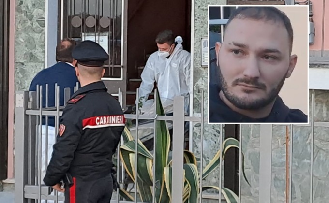 Si cala dal balcone per sfuggire al compagno che le spara. Parla il vicino eroe che l’ha presa al volo e l’ha salvata