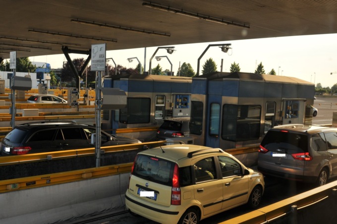 Autorità dei Trasporti: “Pedaggi meno cari ed utenti rimborsati in caso di cantieri”